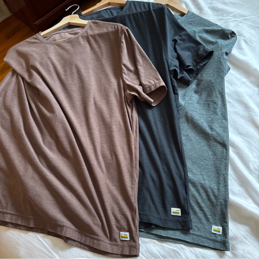 Lot of Vuori men's T shirts 3